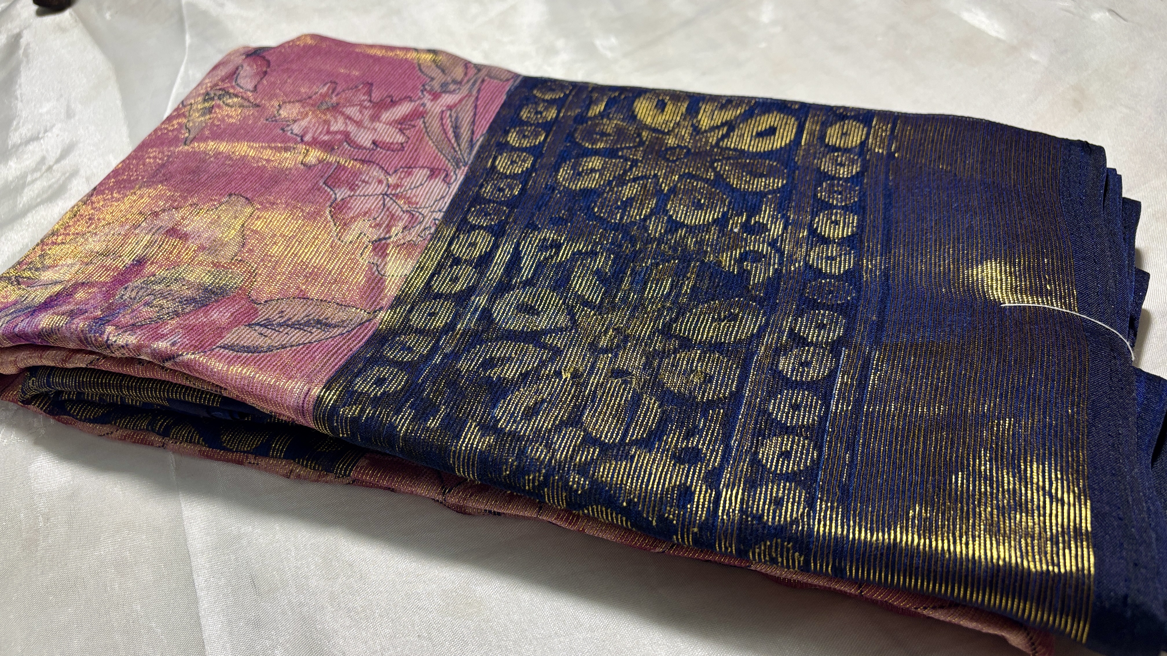 Chiffon Brasso Floral Digital Saree - Onion & Navy Blue