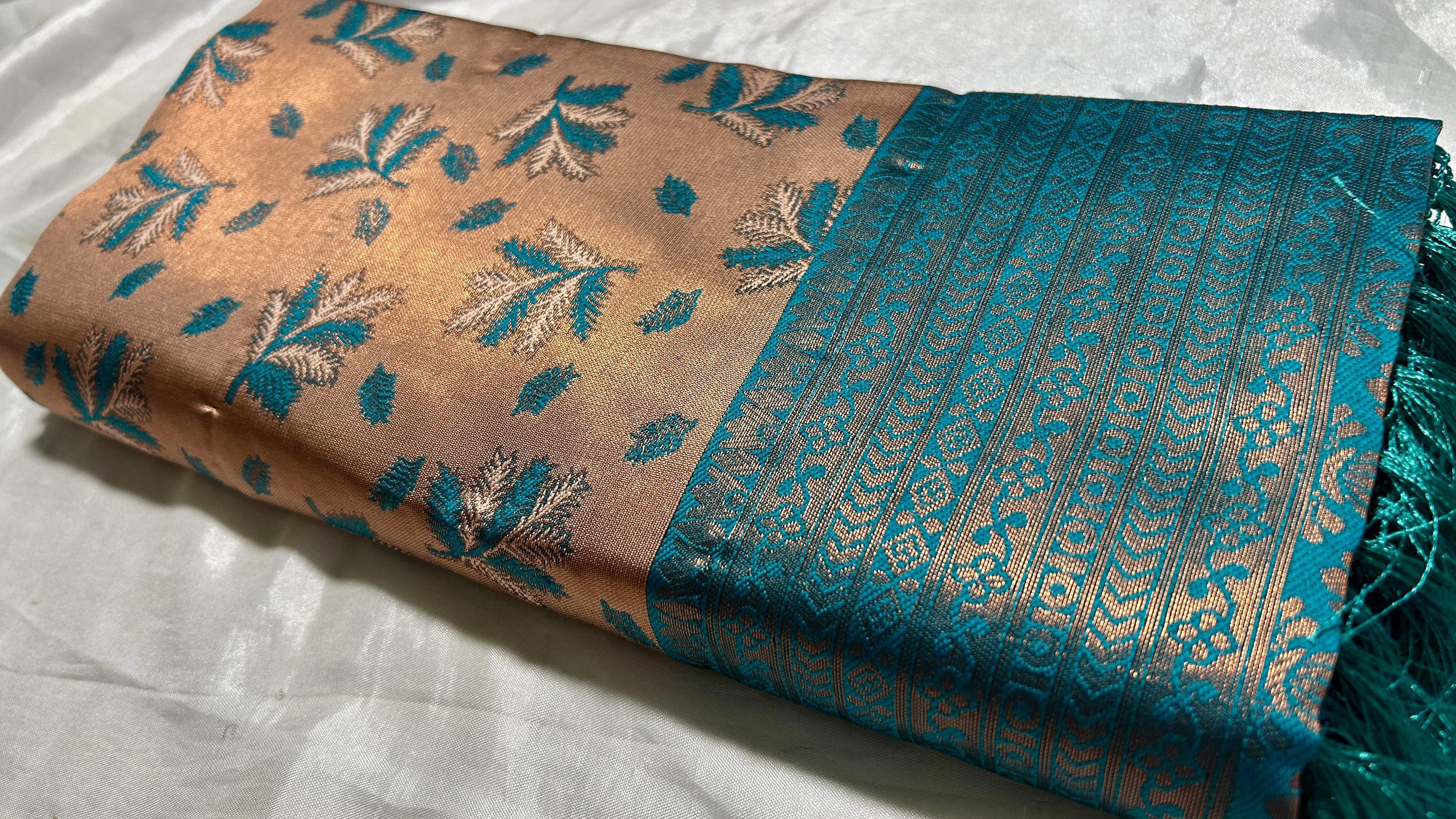Copper King Fancy Leaf Silk Saree - Cream & Bottle Green