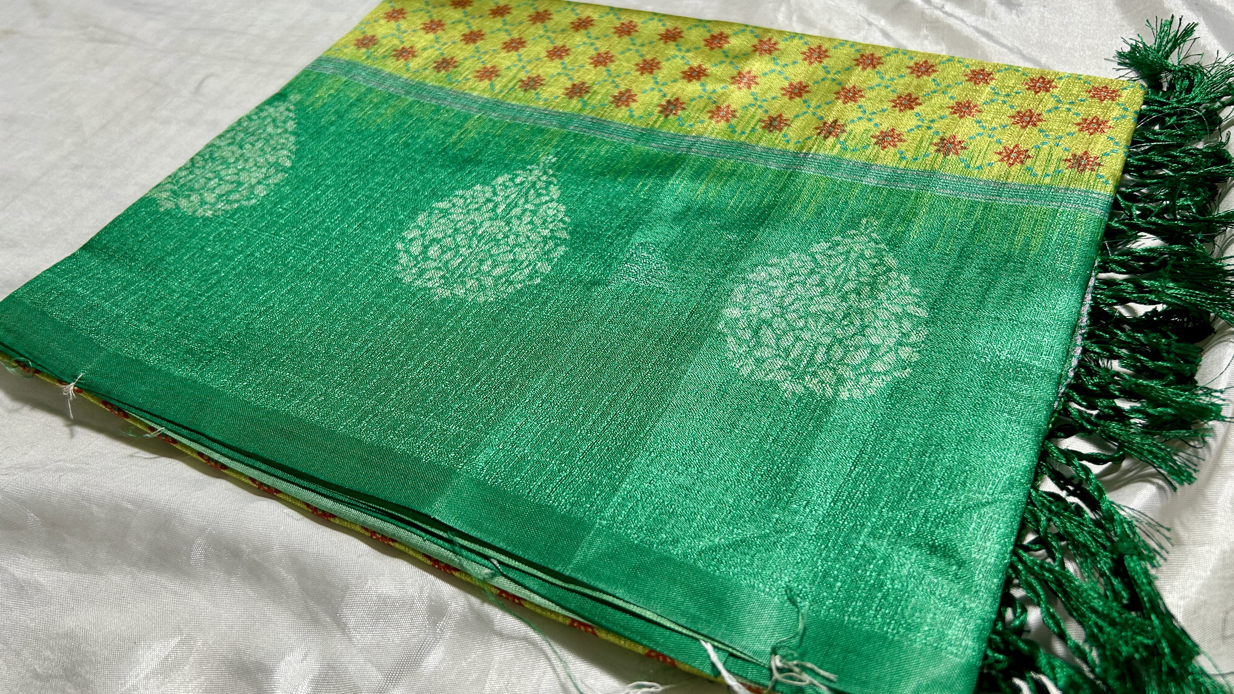 Pasmina Raw Digital Silk Saree - Green Yellow & Green